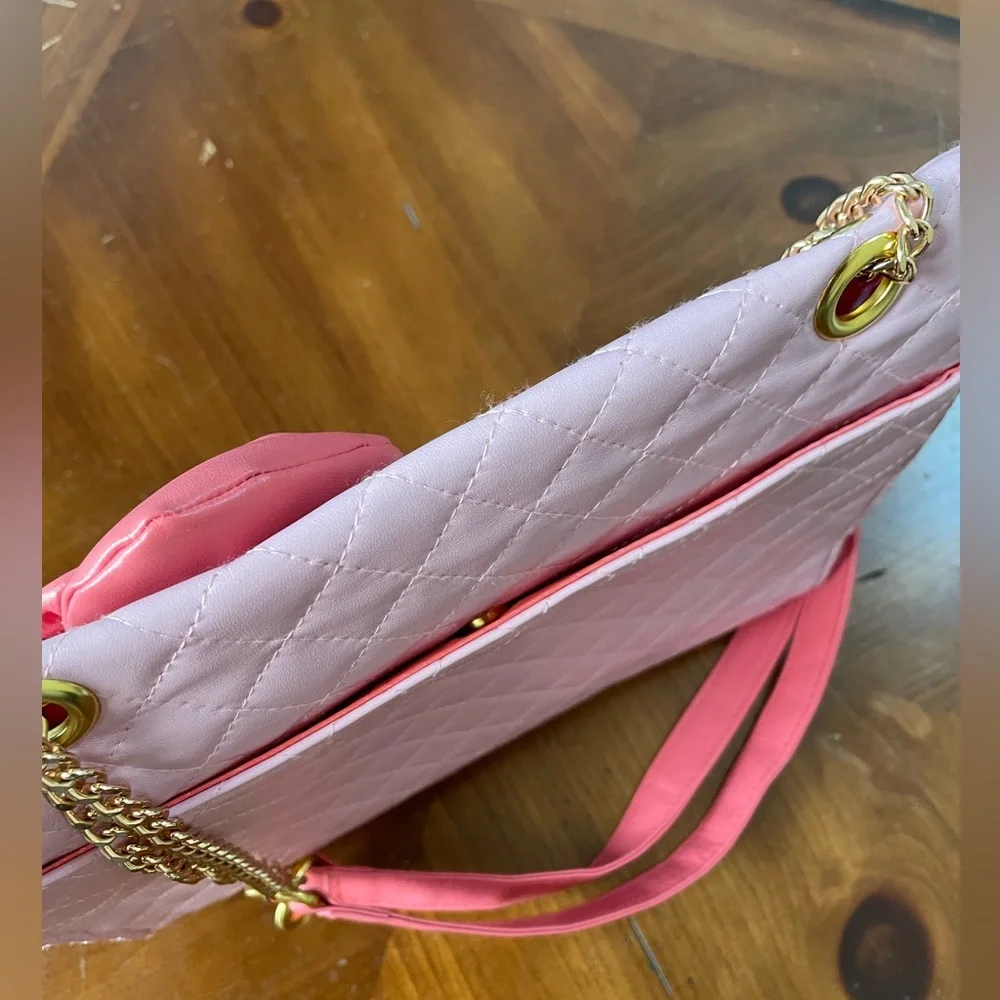 🎀Quilted Hello Kitty Crossbody Purse🎀 - Picture 7 of 7